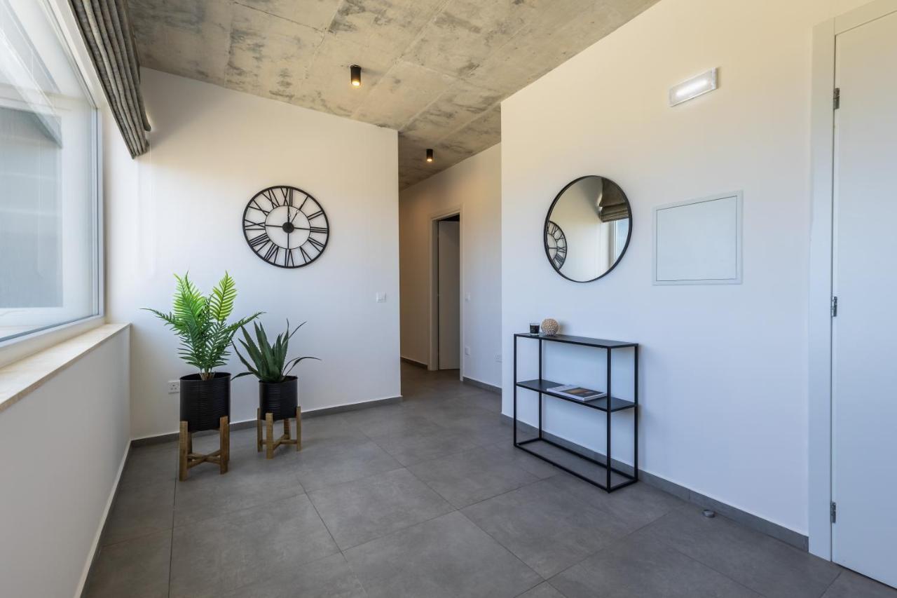 Seaside Luxury In Pembroke St Julians Apartment Exterior photo