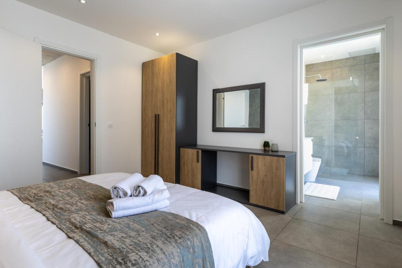 Seaside Luxury In Pembroke St Julians Apartment Exterior photo