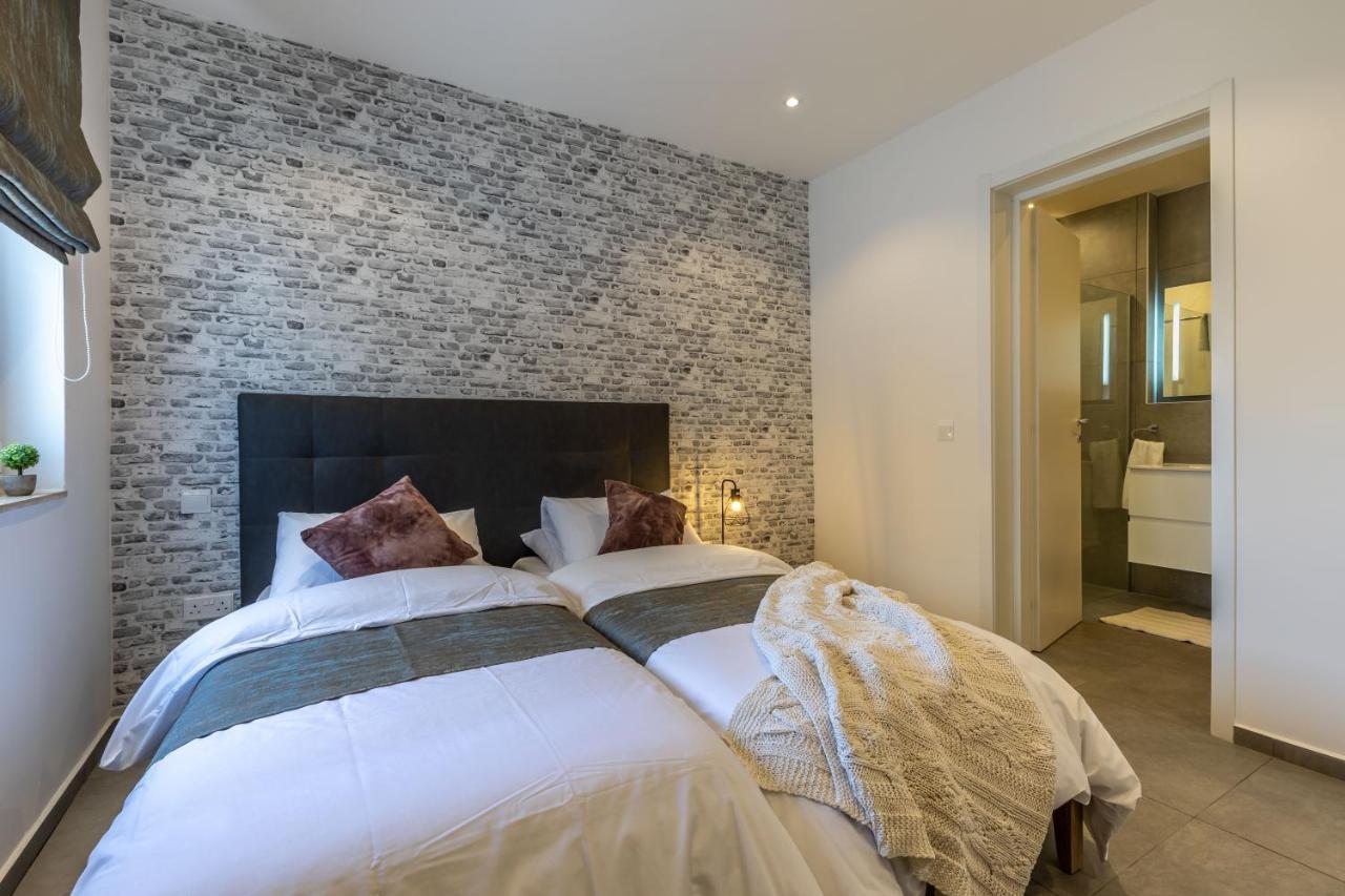 Seaside Luxury In Pembroke St Julians Apartment Exterior photo